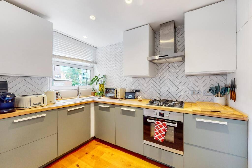Charming 2-Bedroom Maisonette With Private Garden Londyn Zewnętrze zdjęcie